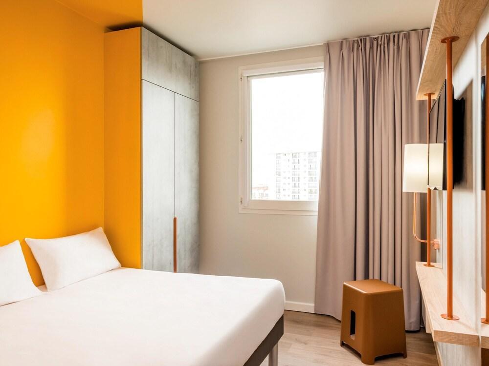 Hotel Ibis Budget Luton Airport 2*